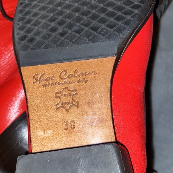 Shoe Color’s” Red Leather Lace up Bootie. - Picture 8 of 9
